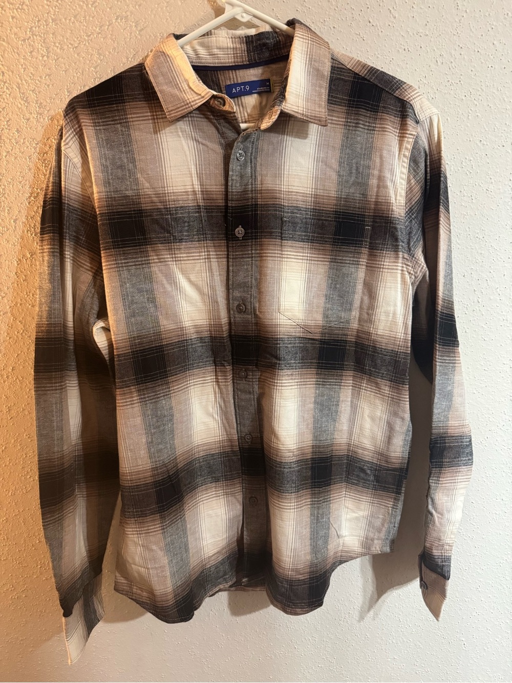 Apt. 9 Men's Plaid Button-Down Shirt in Black and Cream